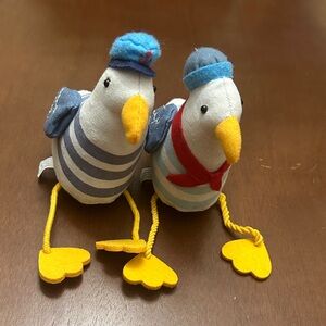 Set of 2 Target Bullseye Playground Seagull Bird Toys Beach Lake House Decor